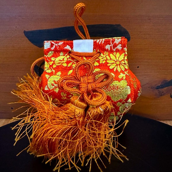 Japanese Charm - Picture 1 of 6